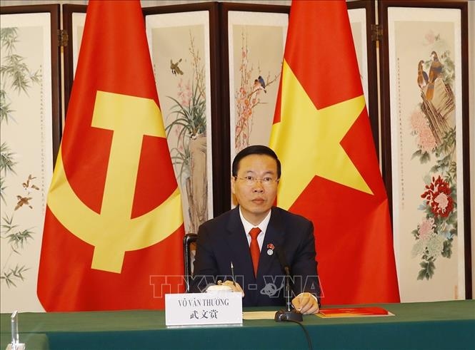 Vietnamese and Chinese Party officials hold talks